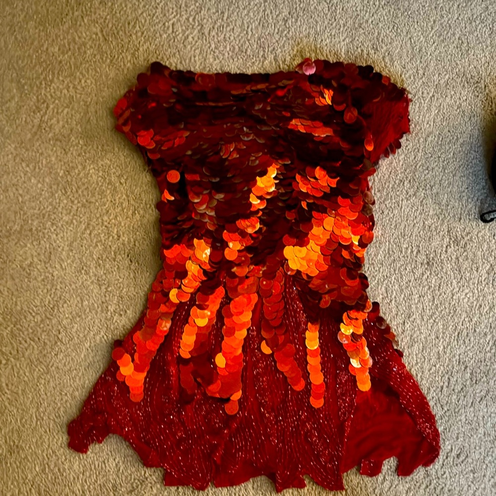 Party top glittering all over